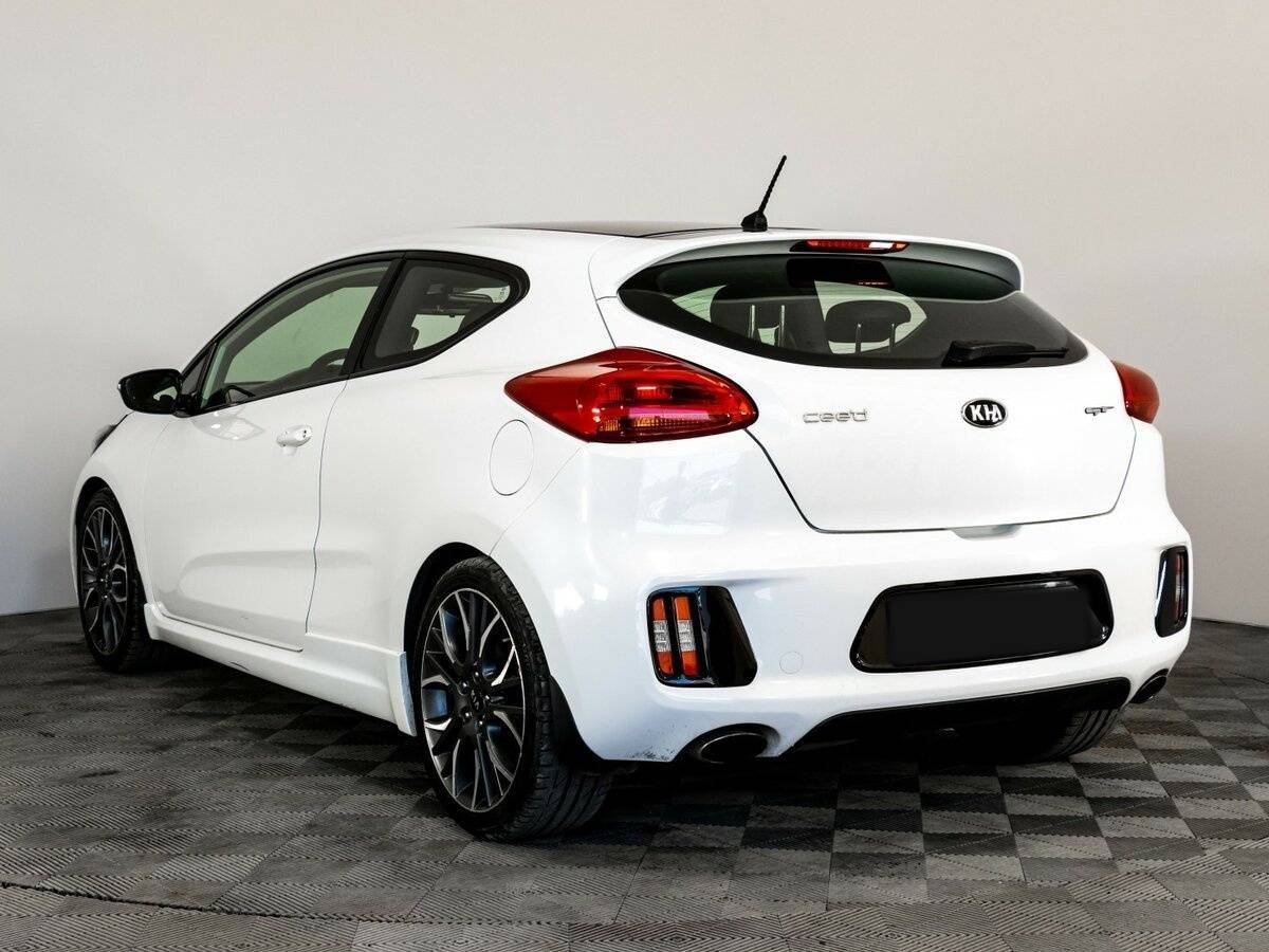 Kia Ceed GT с пробегом — 2014 год. Фото: #7