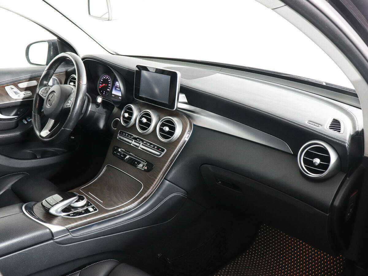 Mercedes-Benz GLC Coupe с пробегом — 2017 год. Фото: #9