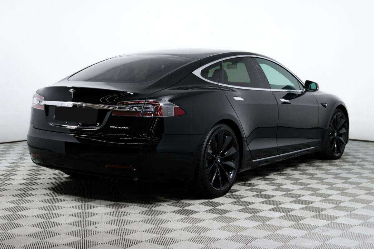 Tesla Model S с пробегом — 2020 год. Фото: #4