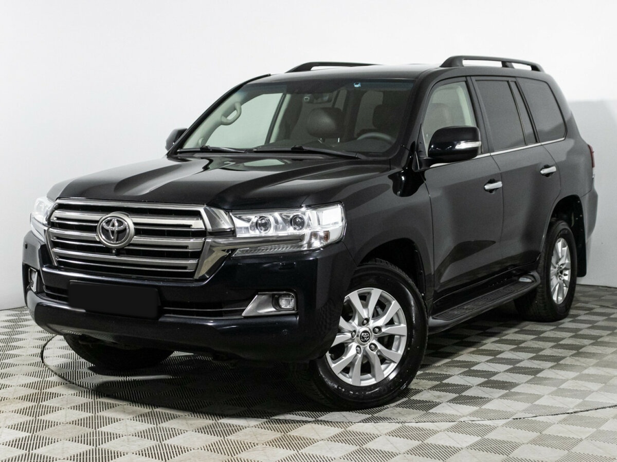 Toyota Land Cruiser с пробегом — 2017 год. Посмотреть фото