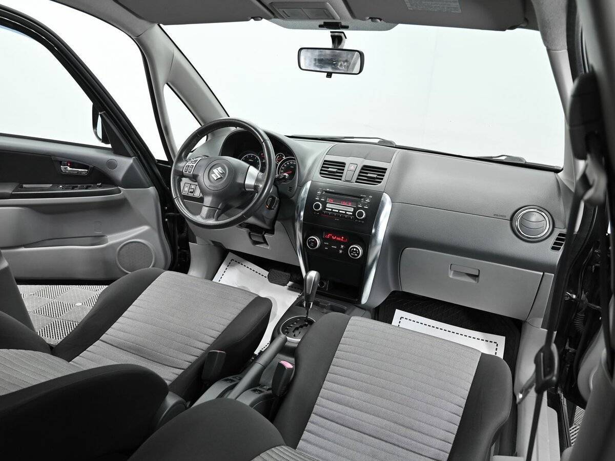 Suzuki SX4 с пробегом — 2011 год. Фото: #11
