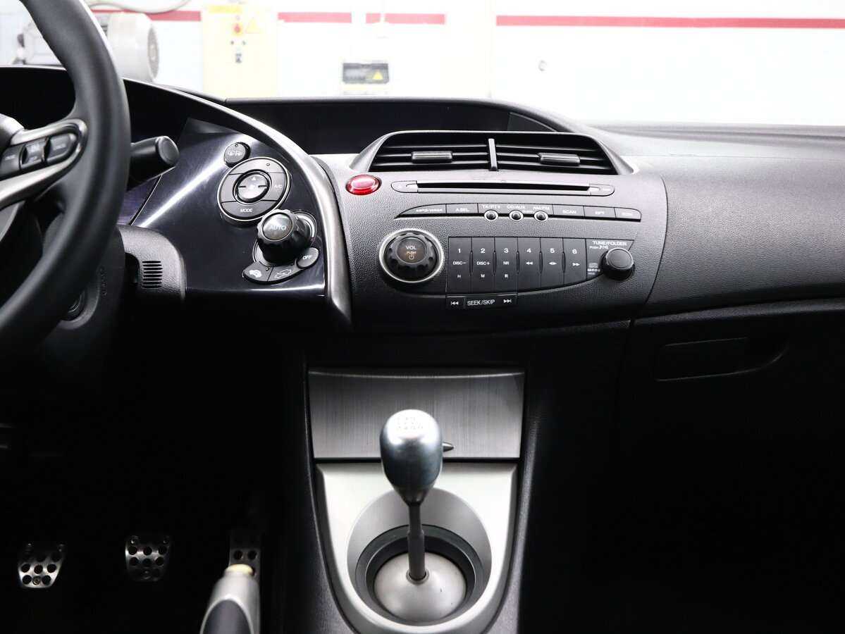 Honda Civic с пробегом — 2008 год. Фото: #16