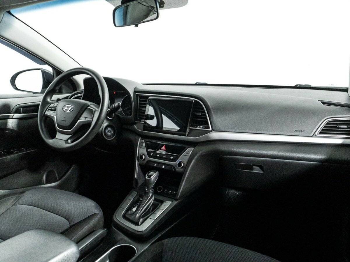 Hyundai Elantra с пробегом — 2016 год. Фото: #8