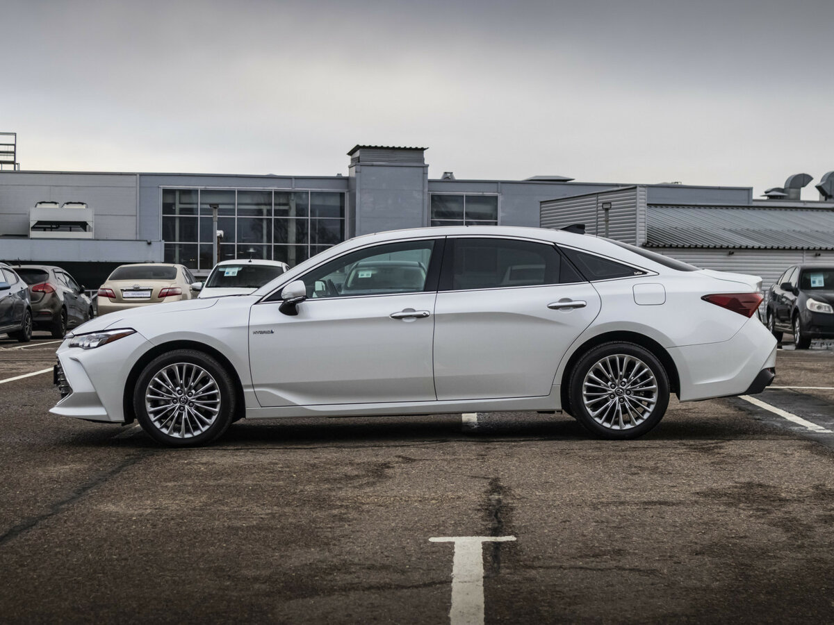 Toyota Avalon с пробегом — 2022 год. Фото: #7