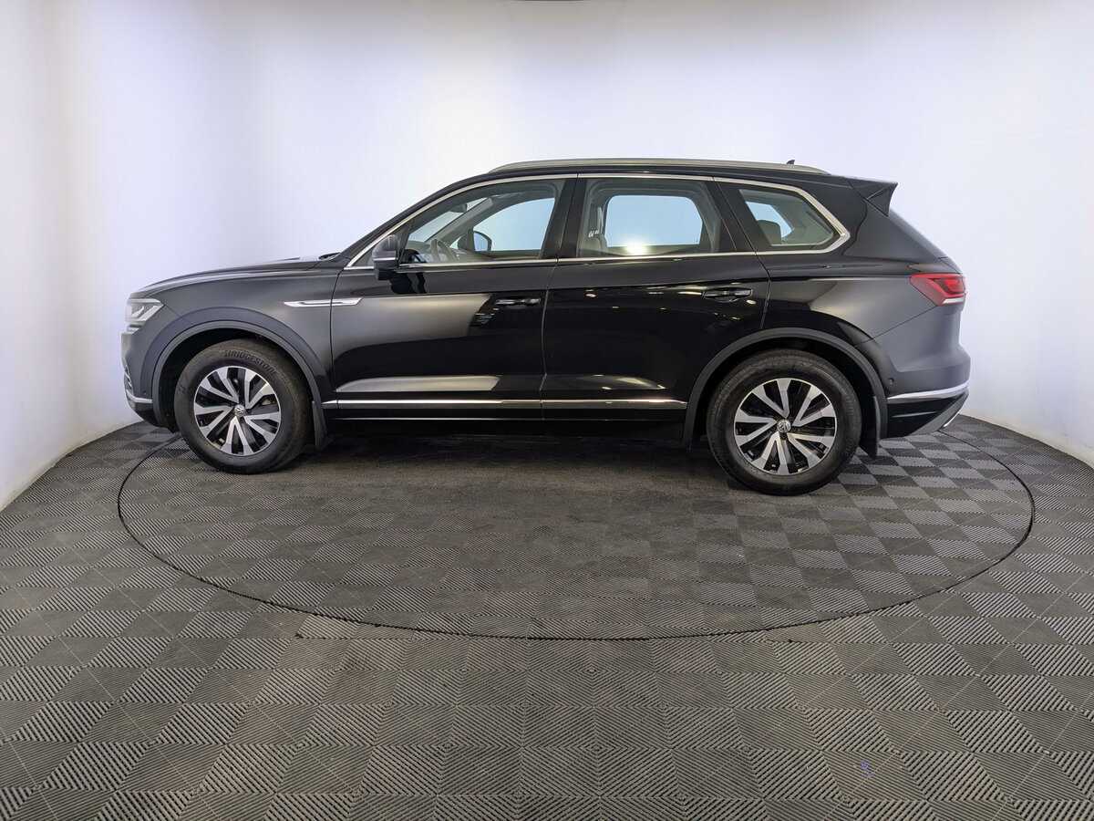 Volkswagen Touareg с пробегом — 2020 год. Фото: #7