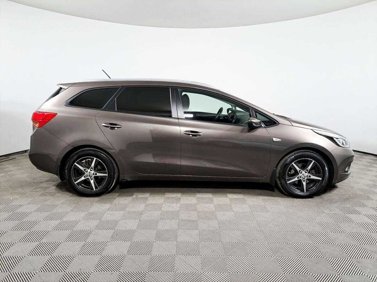 Kia Ceed с пробегом — 2015 год. Фото: #3
