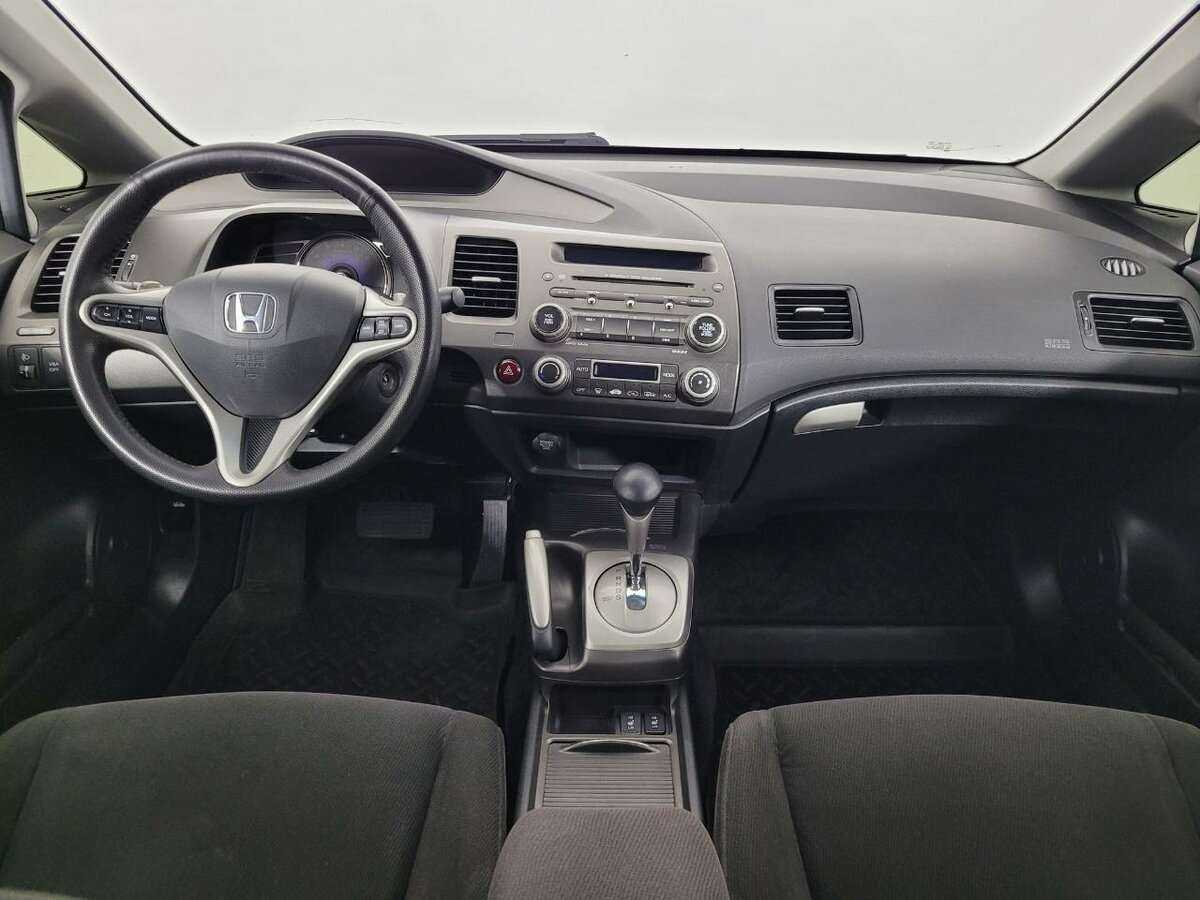 Honda Civic с пробегом — 2007 год. Фото: #4