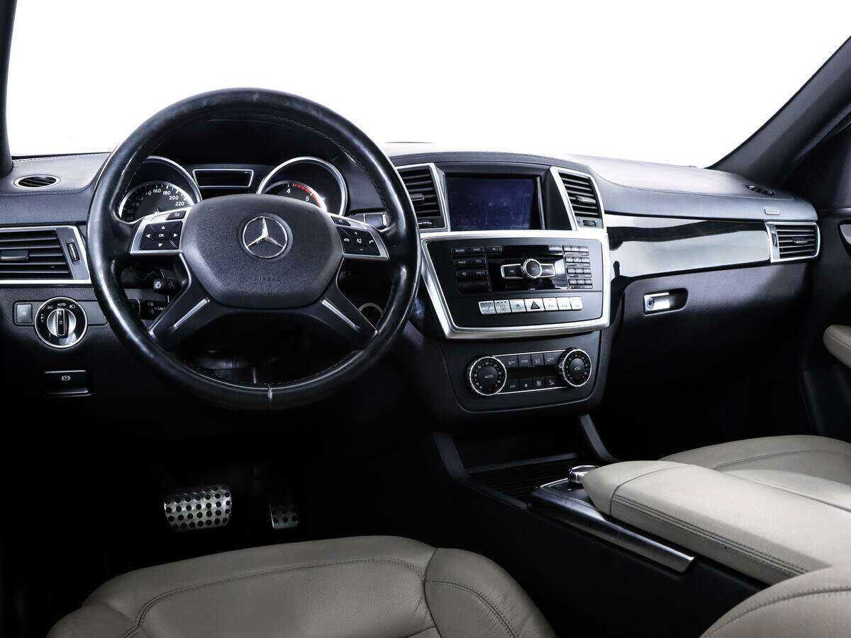 Mercedes-Benz GL-Класс с пробегом — 2015 год. Фото: #7