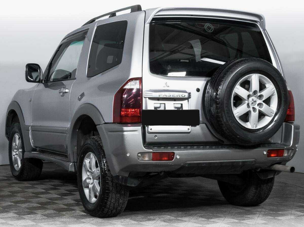 Mitsubishi Pajero с пробегом — 2004 год. Фото: #6
