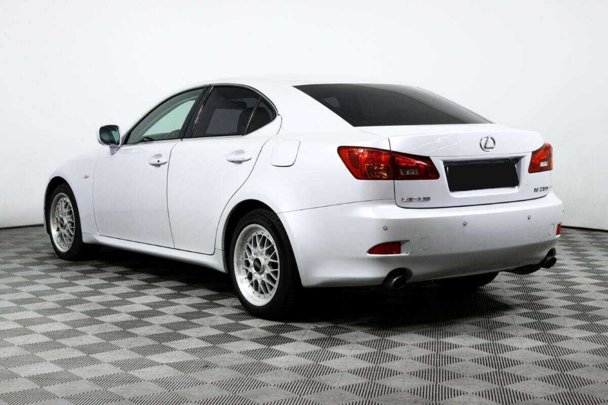 Lexus IS с пробегом — 2008 год. Фото: #6
