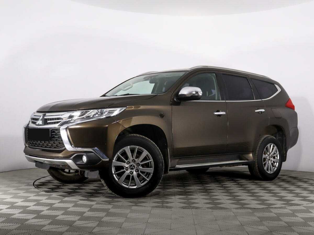 Mitsubishi Pajero Sport с пробегом — 2017 год. Посмотреть фото