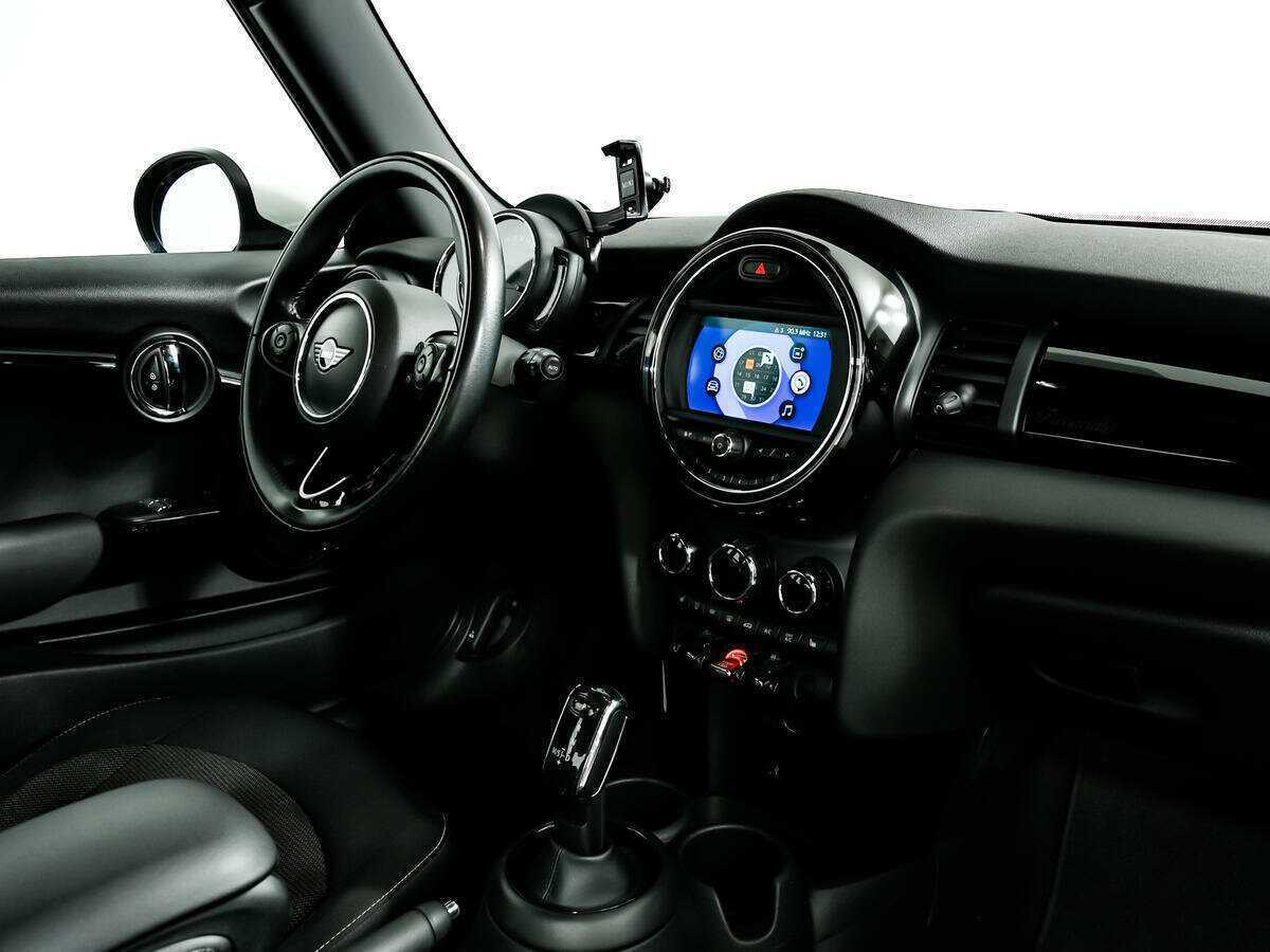 Mini Hatch с пробегом — 2021 год. Фото: #8