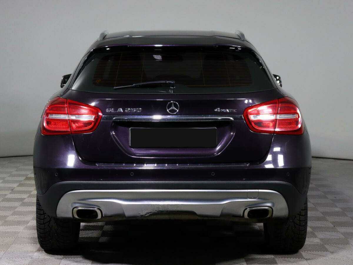Mercedes-Benz GLA с пробегом — 2015 год. Фото: #4