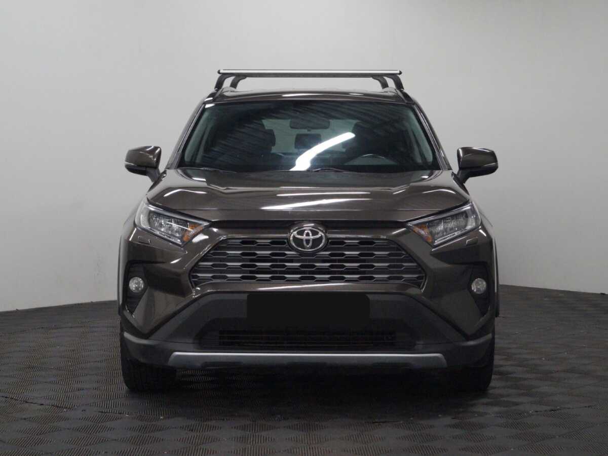Toyota RAV4 с пробегом — 2020 год. Фото: #1