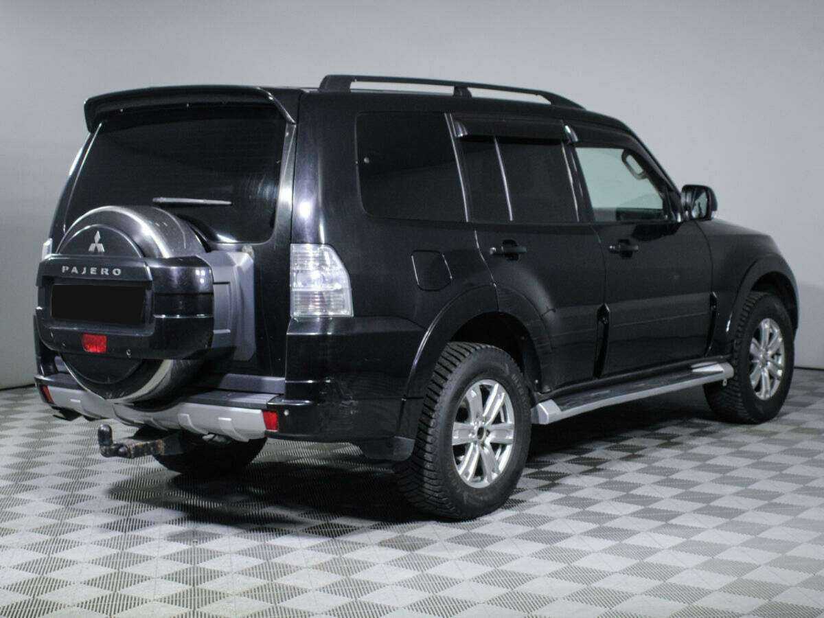 Mitsubishi Pajero с пробегом — 2011 год. Фото: #3