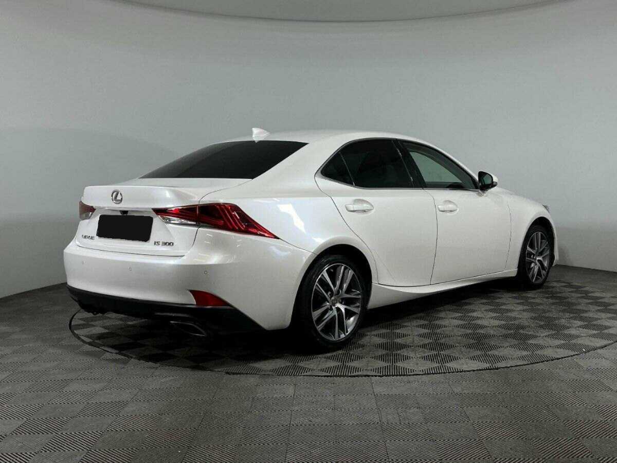 Lexus IS с пробегом — 2018 год. Фото: #3