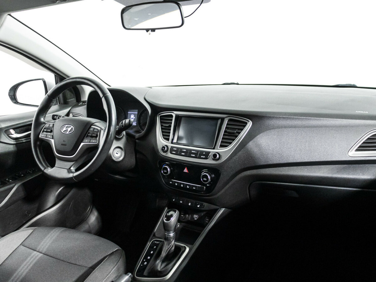 Hyundai Solaris с пробегом — 2019 год. Фото: #8