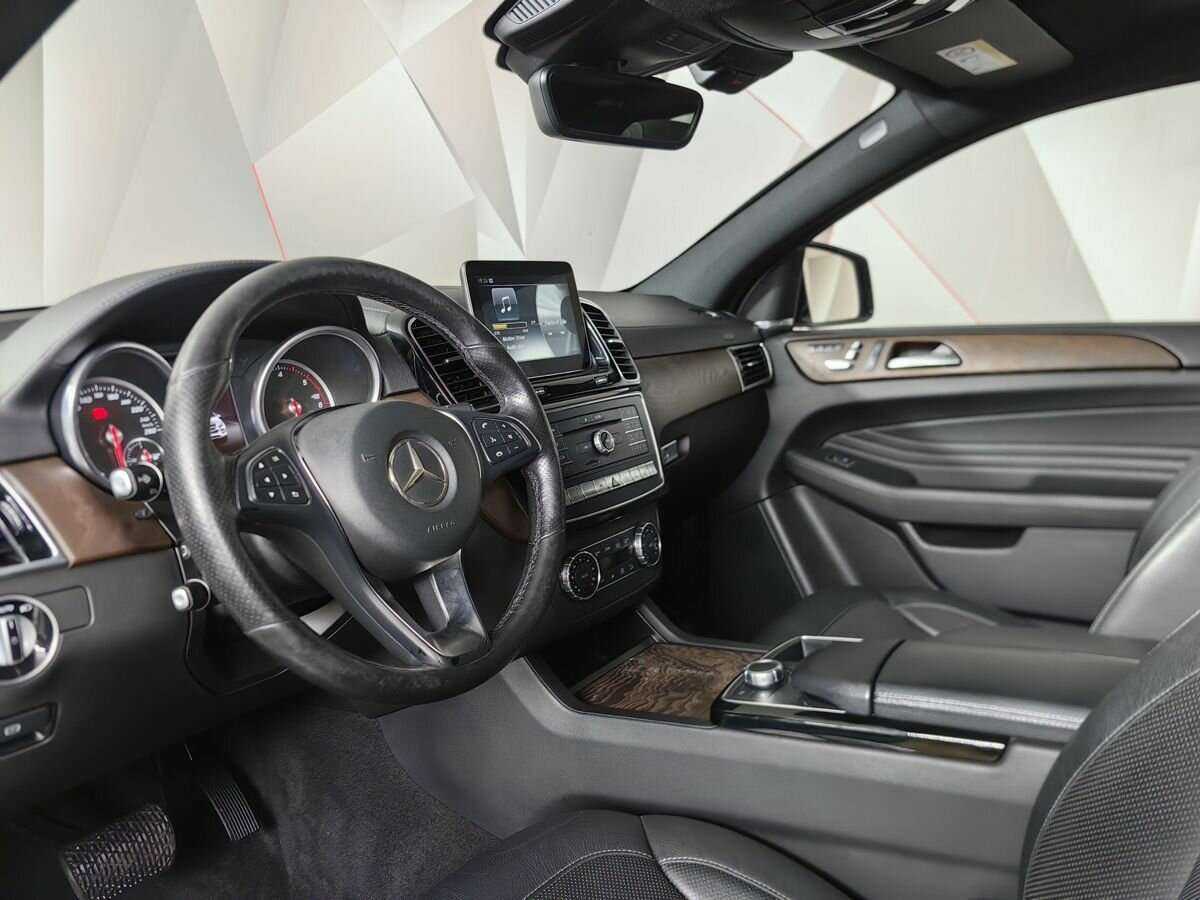 Mercedes-Benz GLE Coupe с пробегом — 2017 год. Фото: #12