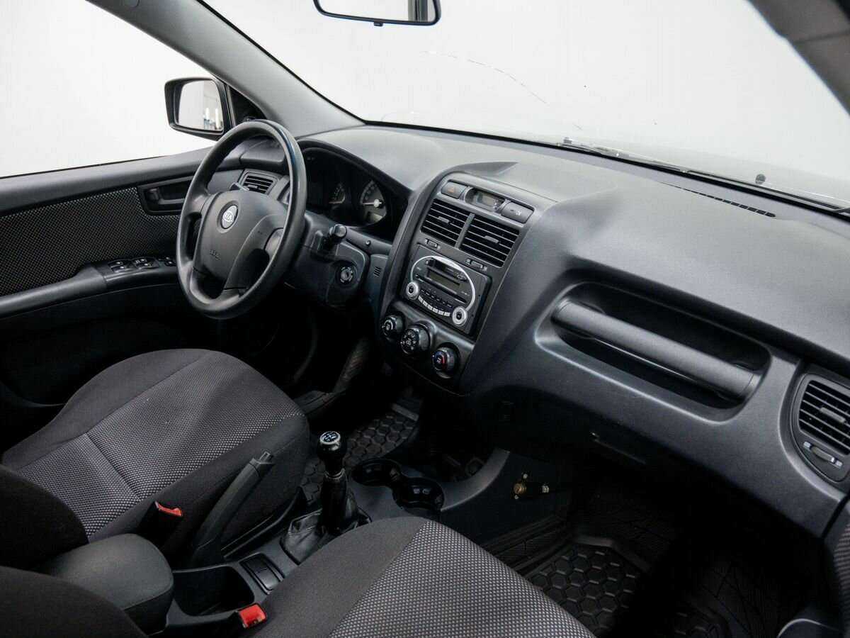 Kia Sportage с пробегом — 2007 год. Фото: #6