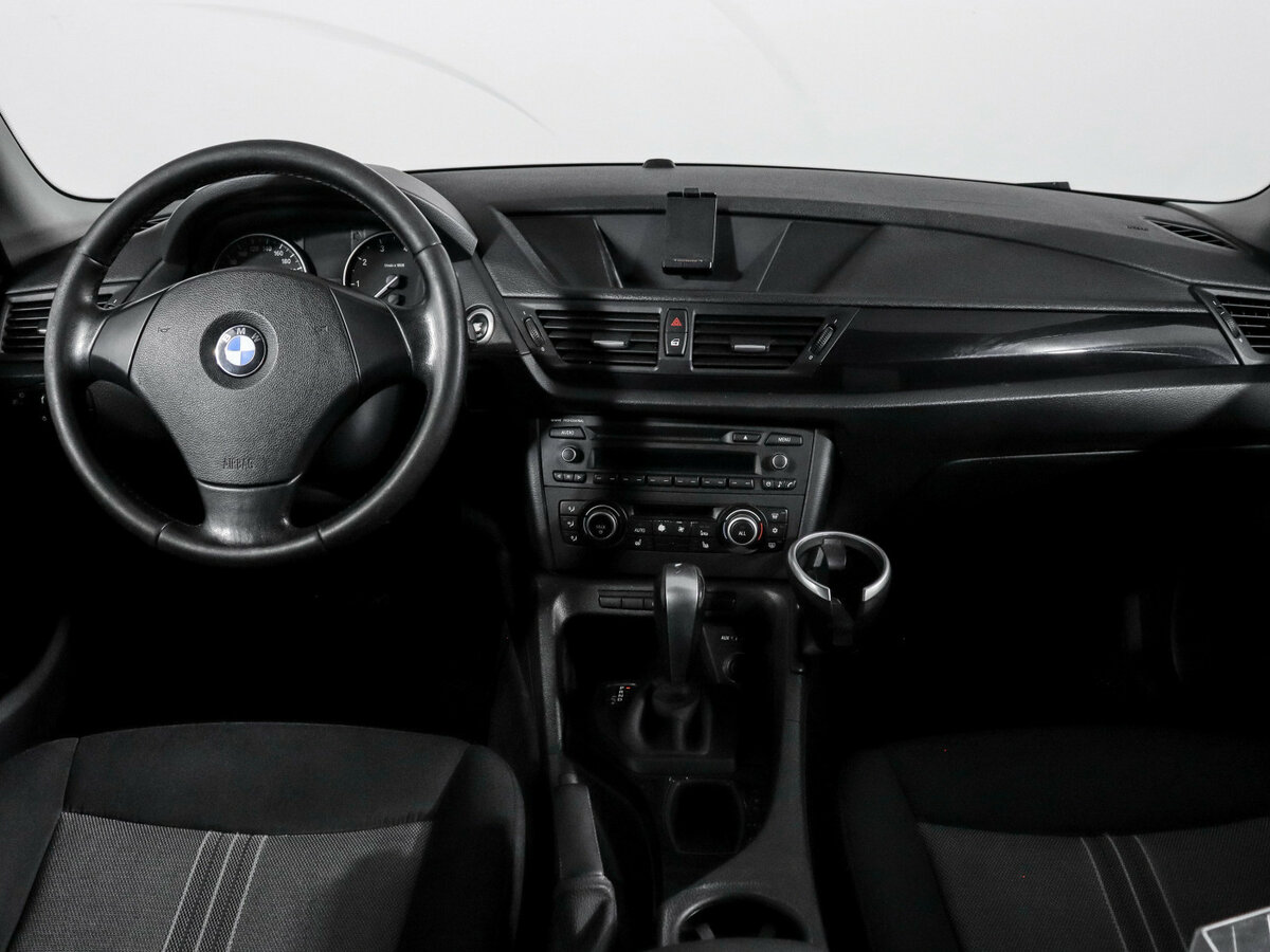 BMW X1 с пробегом — 2010 год. Фото: #11