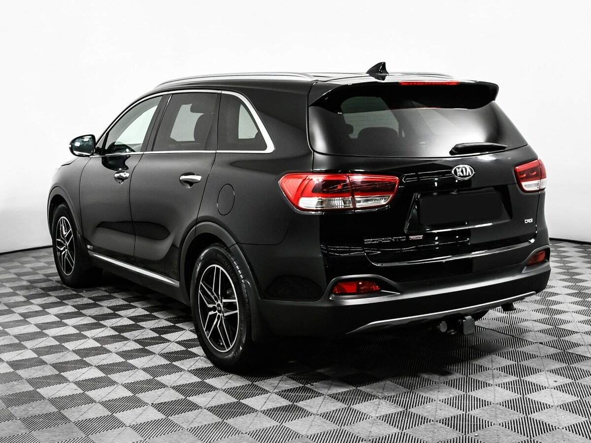Kia Sorento с пробегом — 2017 год. Фото: #6