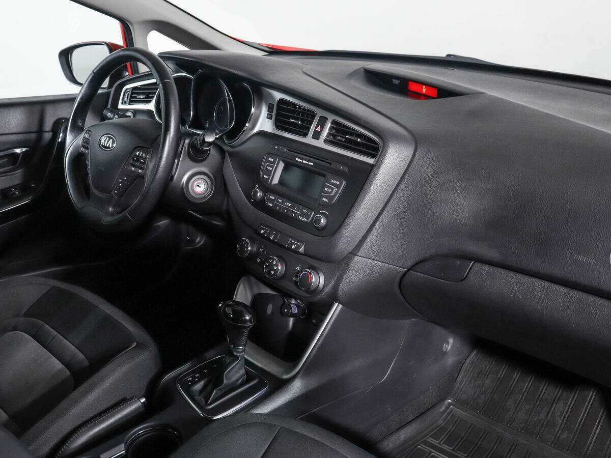 Kia Ceed с пробегом — 2014 год. Фото: #7