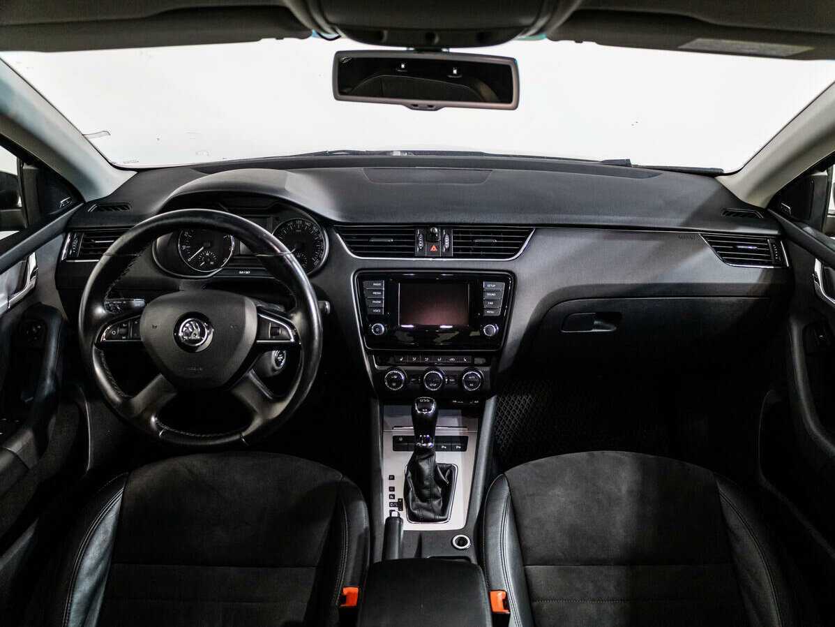 Skoda Octavia с пробегом — 2015 год. Фото: #11