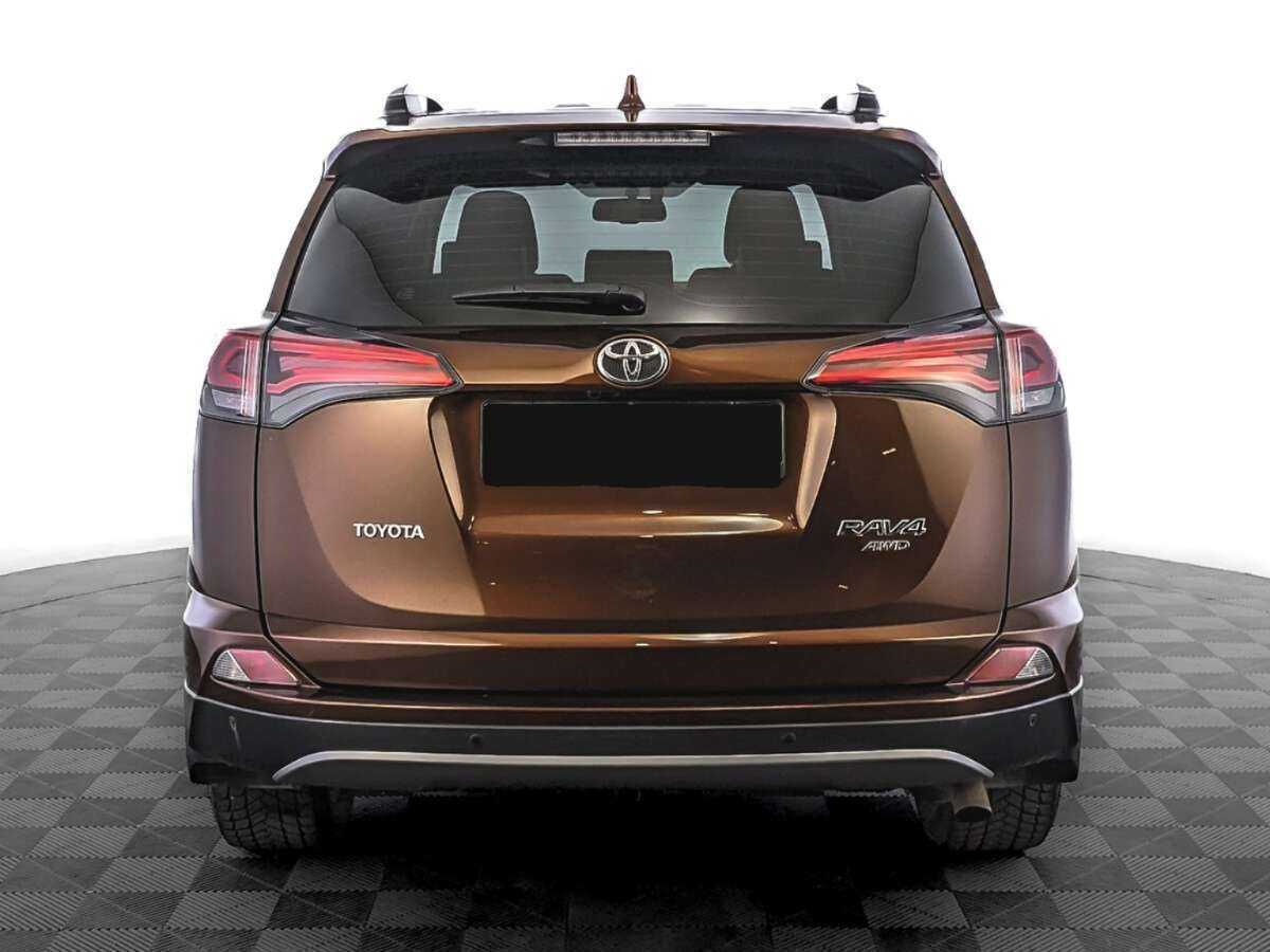 Toyota RAV4 с пробегом — 2017 год. Фото: #5