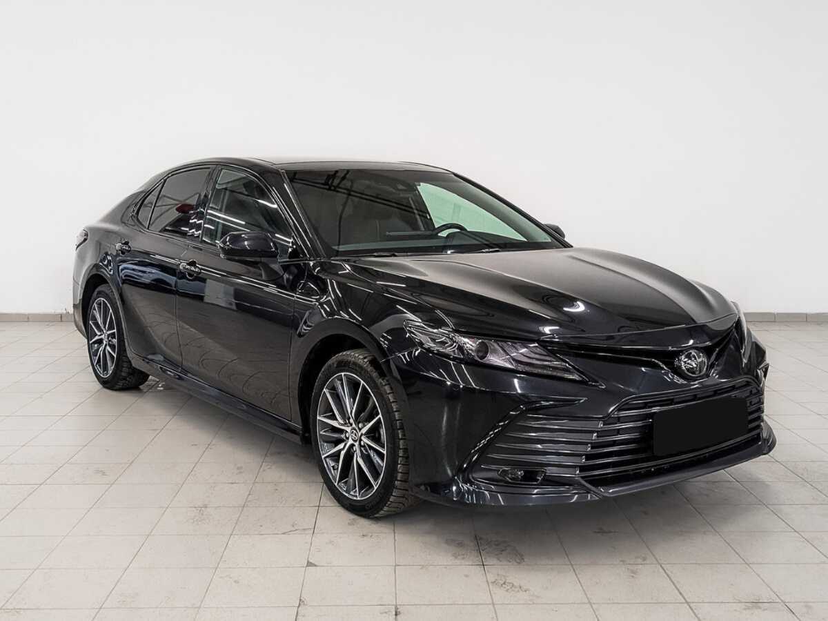 Toyota Camry с пробегом — 2023 год. Фото: #2