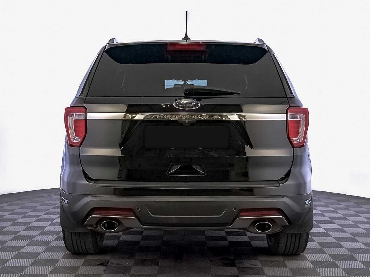 Ford Explorer с пробегом — 2018 год. Фото: #5