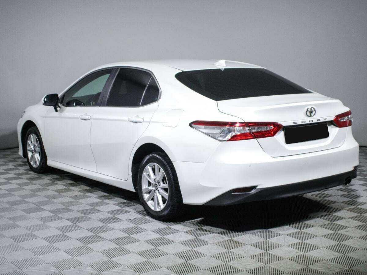 Toyota Camry с пробегом — 2020 год. Фото: #6