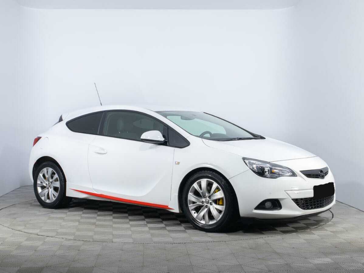 Opel Astra с пробегом — 2014 год. Фото: #2