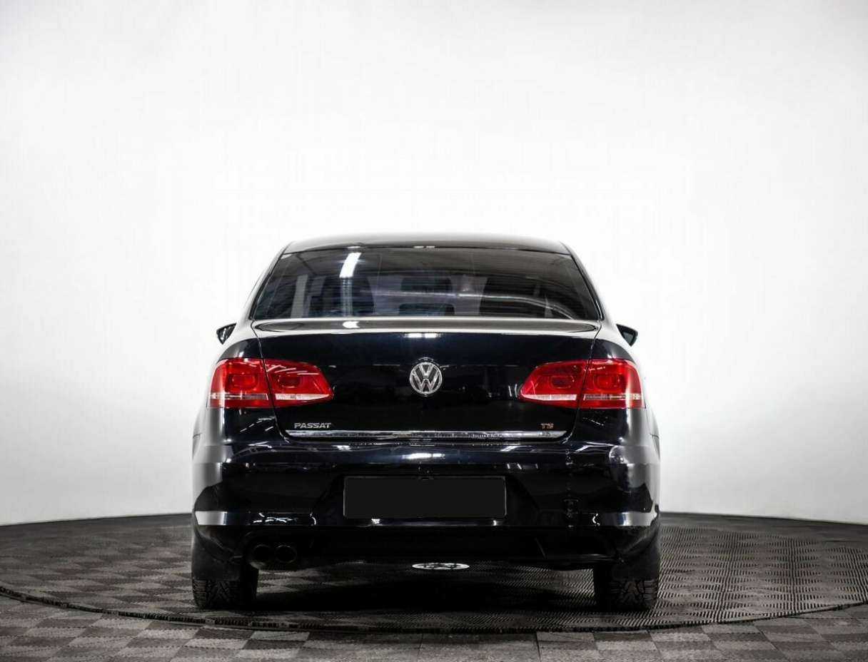 Volkswagen Passat с пробегом — 2011 год. Фото: #4