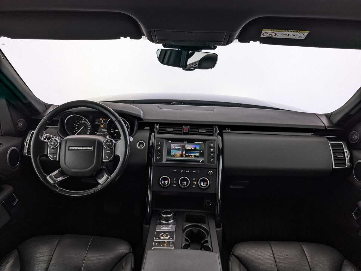 Land Rover Discovery с пробегом — 2017 год. Фото: #13
