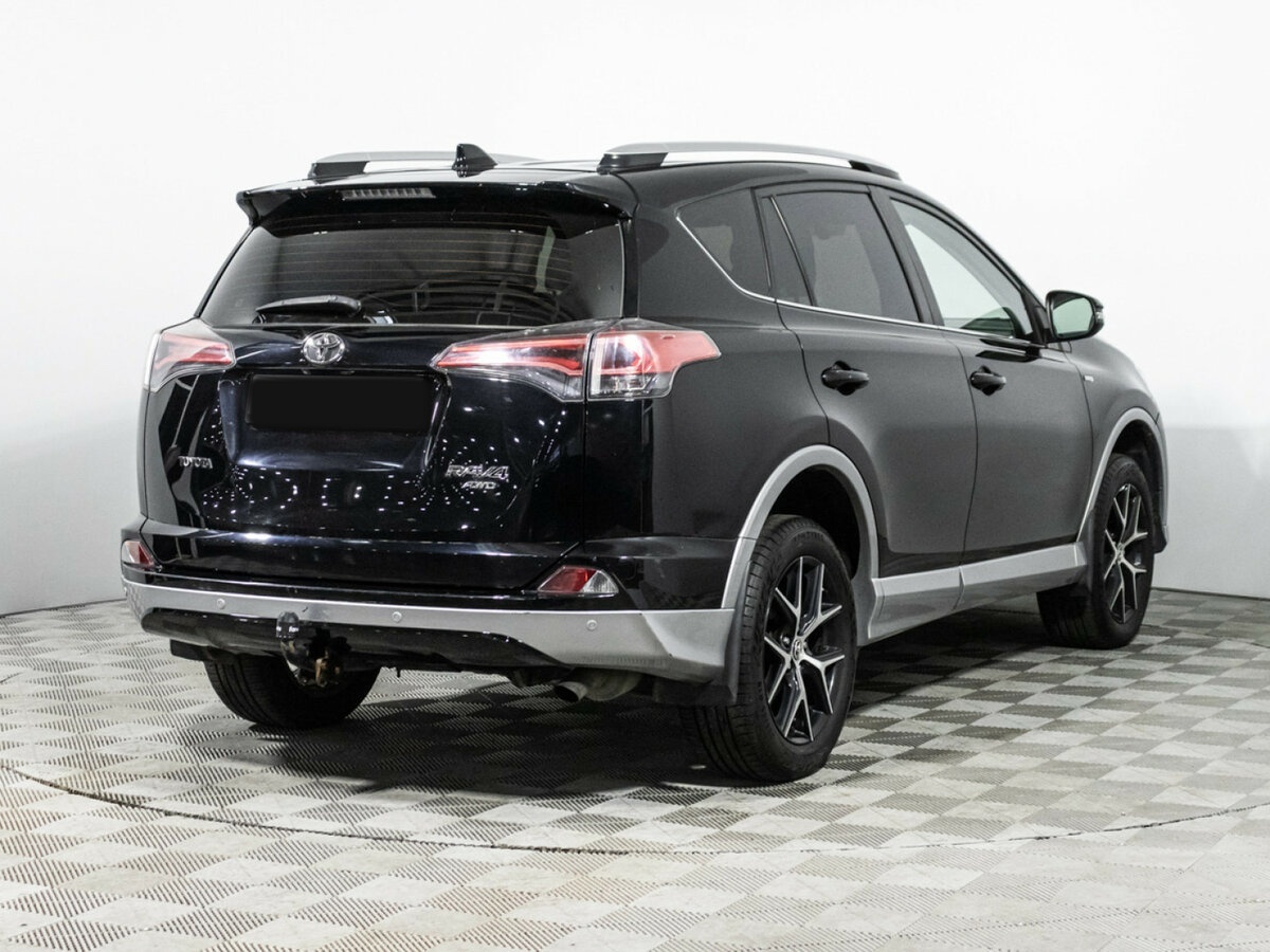 Toyota RAV4 с пробегом — 2016 год. Фото: #4
