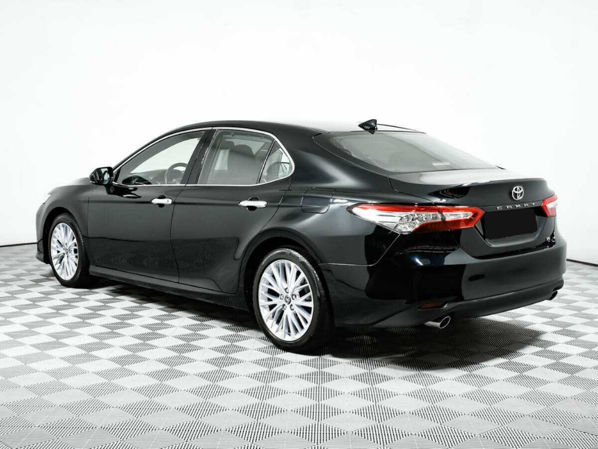 Toyota Camry с пробегом — 2020 год. Фото: #6