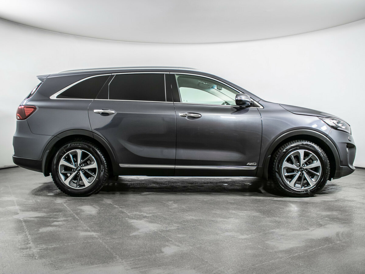 Kia Sorento с пробегом — 2017 год. Фото: #3