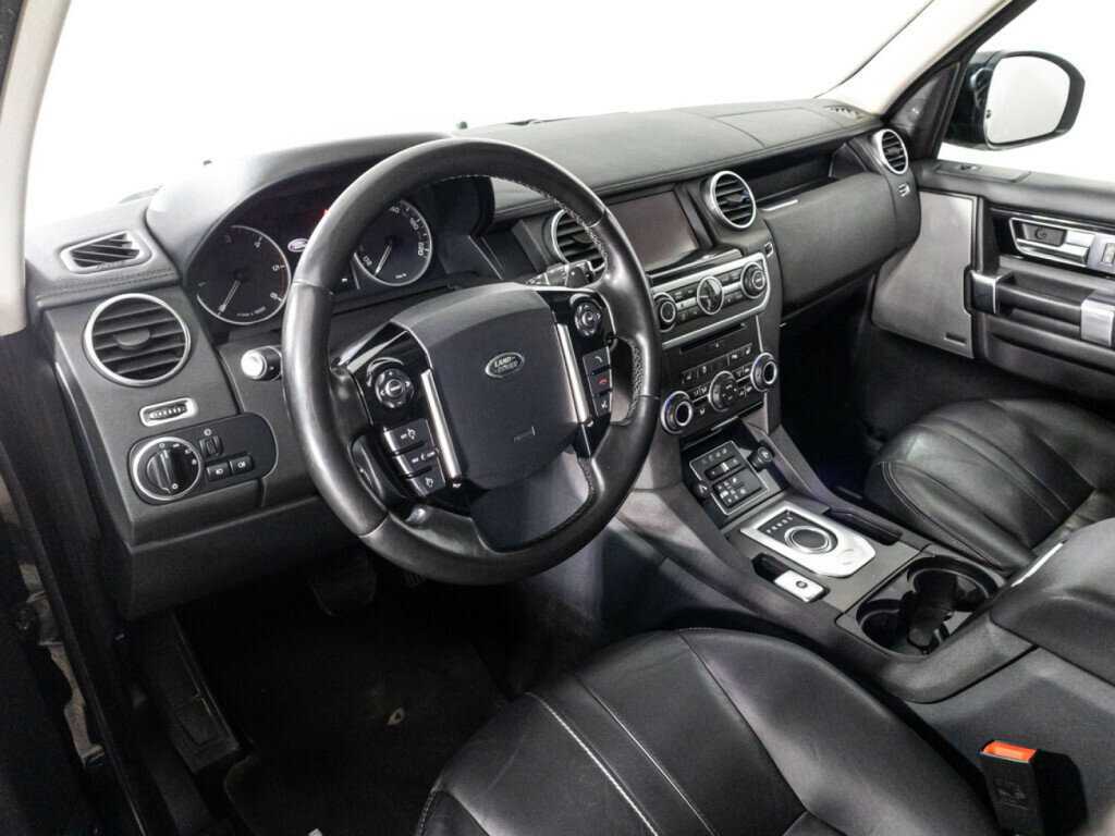 Land Rover Discovery с пробегом — 2016 год. Фото: #10