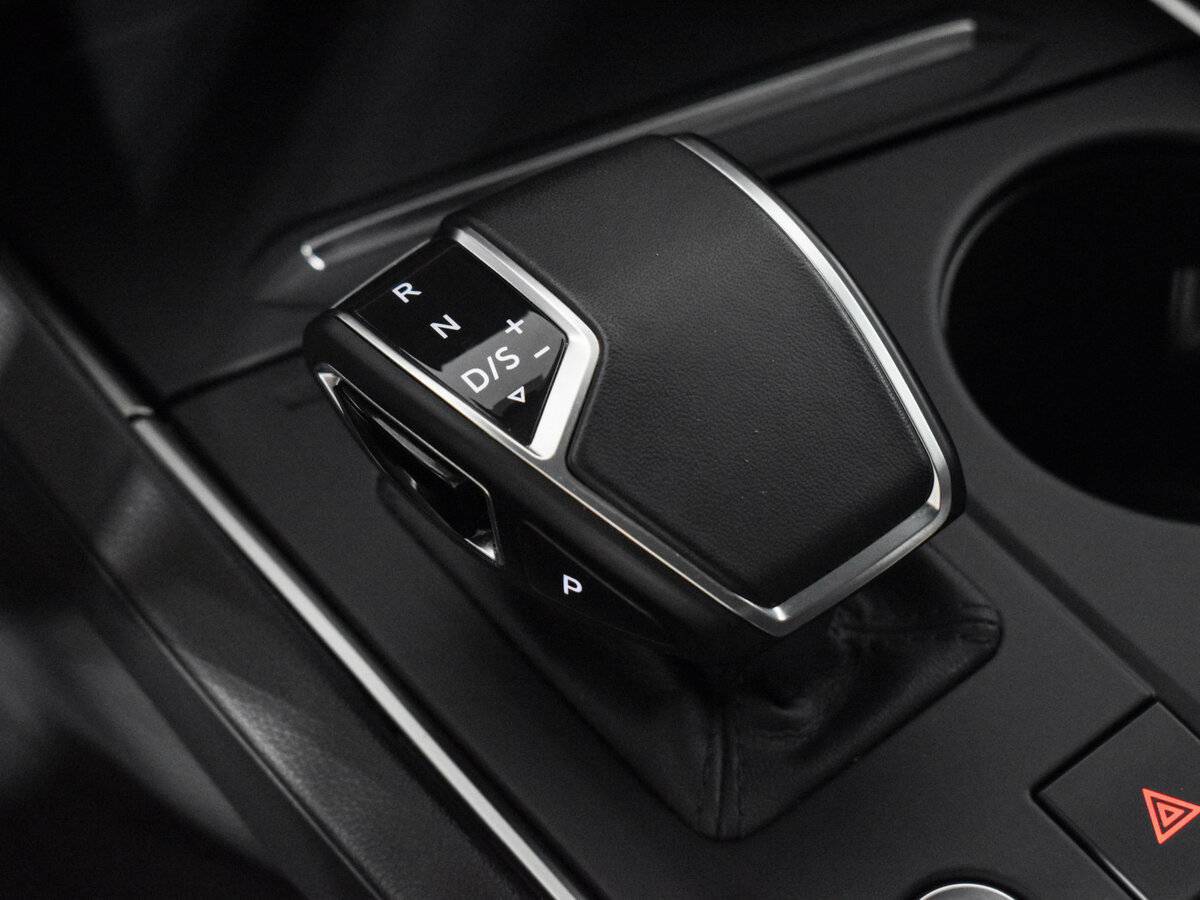 Volkswagen Touareg с пробегом — 2019 год. Фото: #15