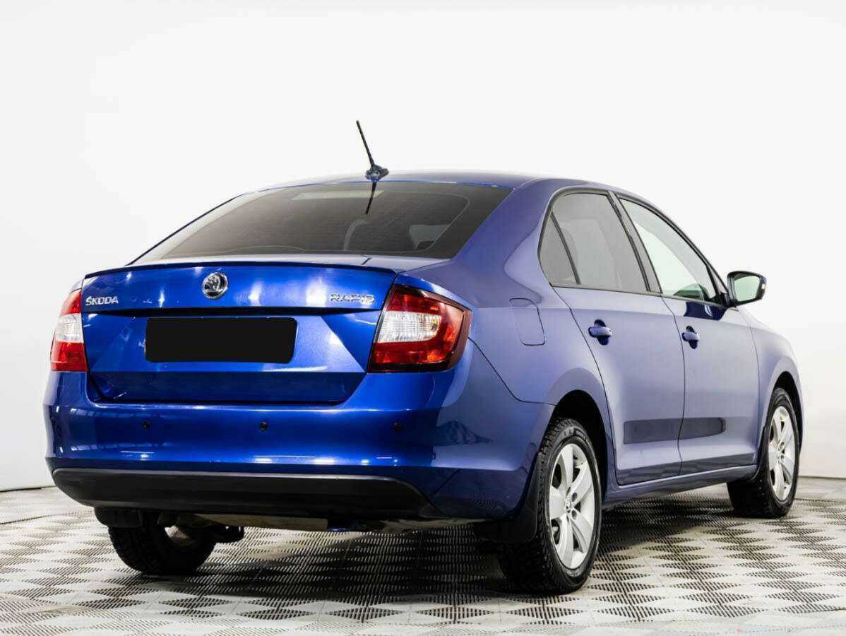 Skoda Rapid с пробегом — 2017 год. Фото: #3