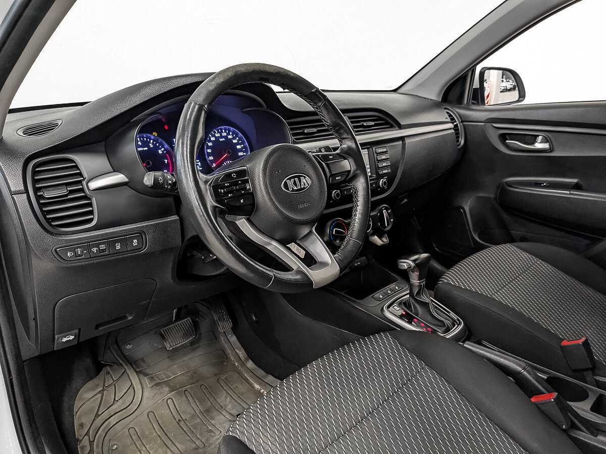 Kia Rio с пробегом — 2020 год. Фото: #13