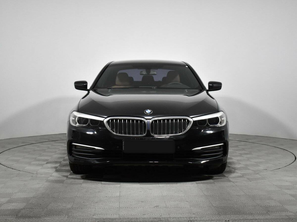 BMW 5 серии с пробегом — 2020 год. Фото: #1
