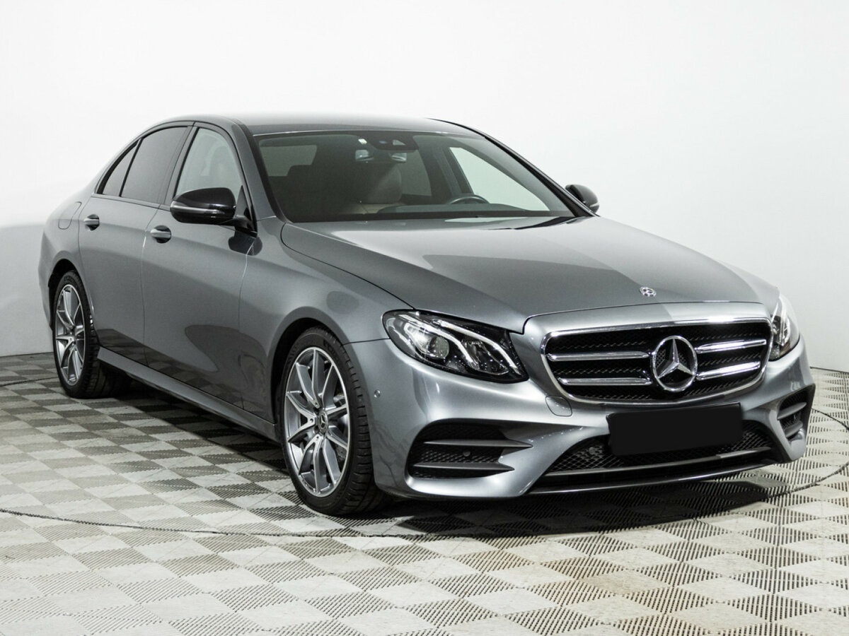 Mercedes-Benz E-Класс с пробегом — 2019 год. Фото: #2