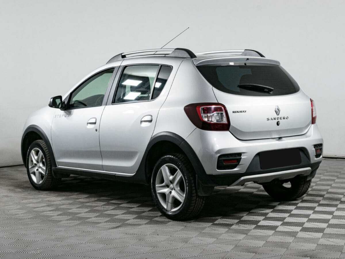 Renault Sandero с пробегом — 2017 год. Фото: #6