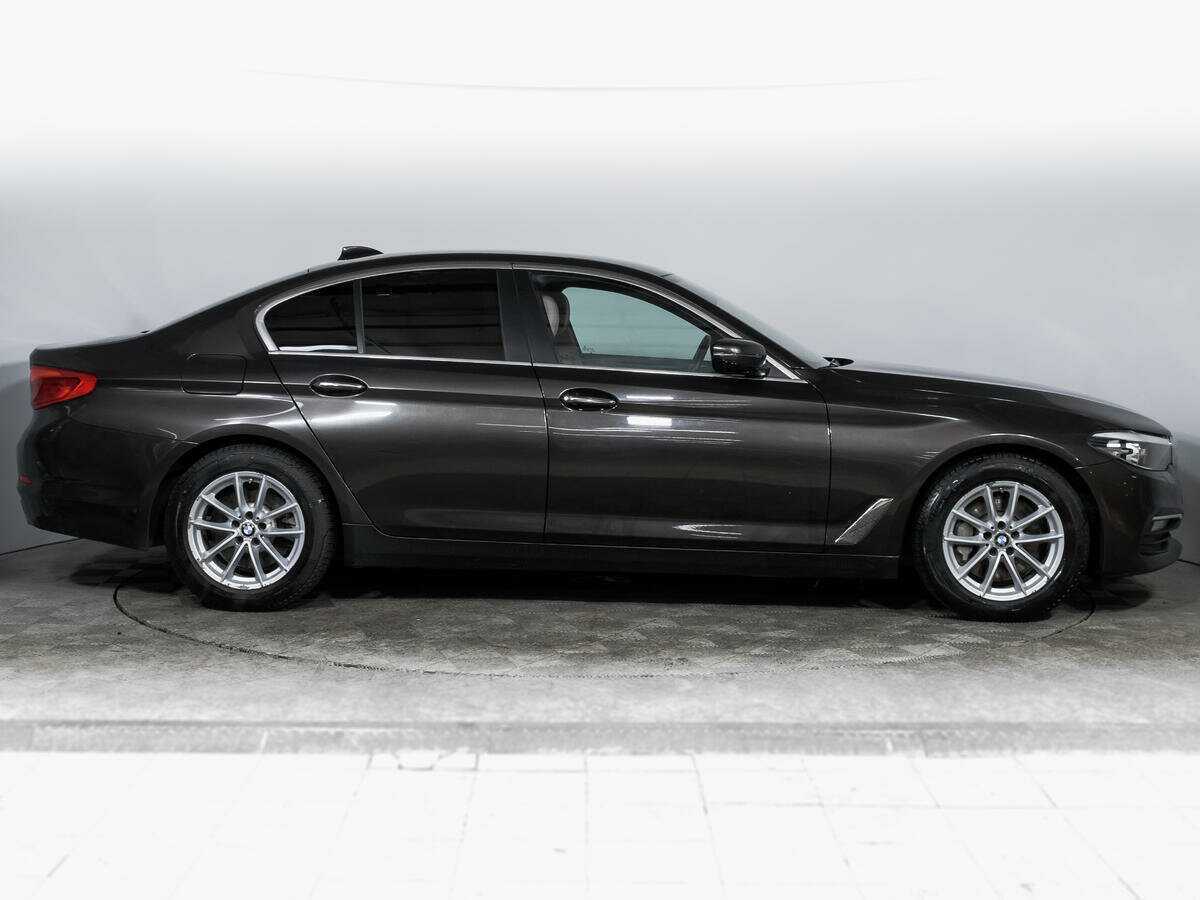 BMW 5 серии с пробегом — 2017 год. Фото: #3