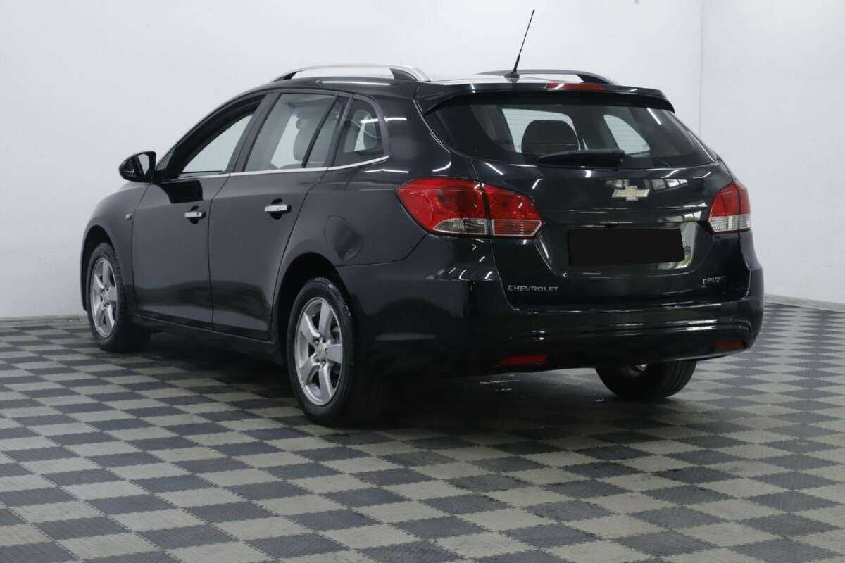Chevrolet Cruze с пробегом — 2015 год. Фото: #1