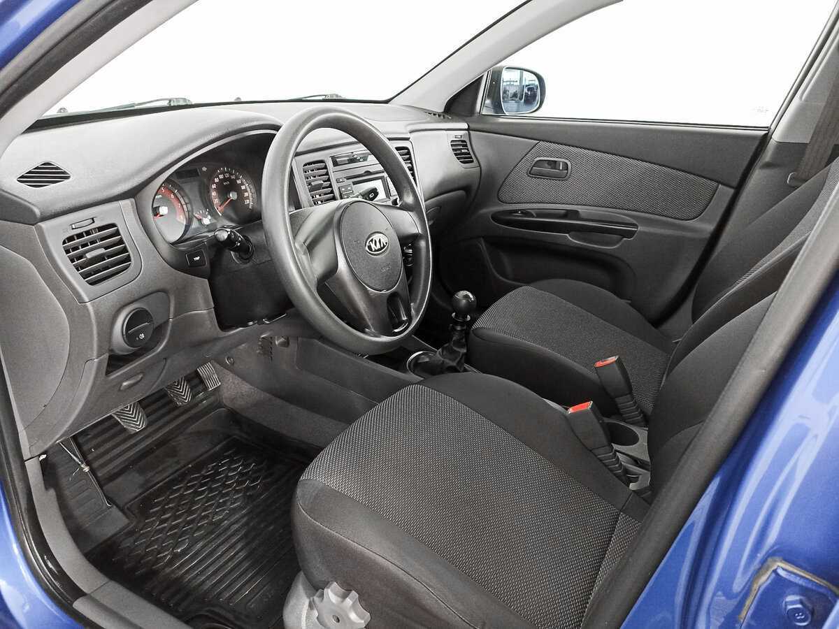 Kia Rio с пробегом — 2010 год. Фото: #13