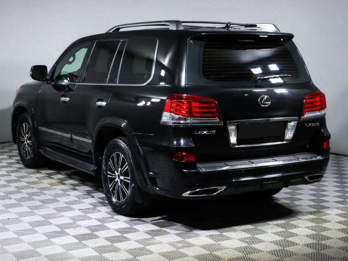 Lexus LX с пробегом — 2015 год. Фото: #3