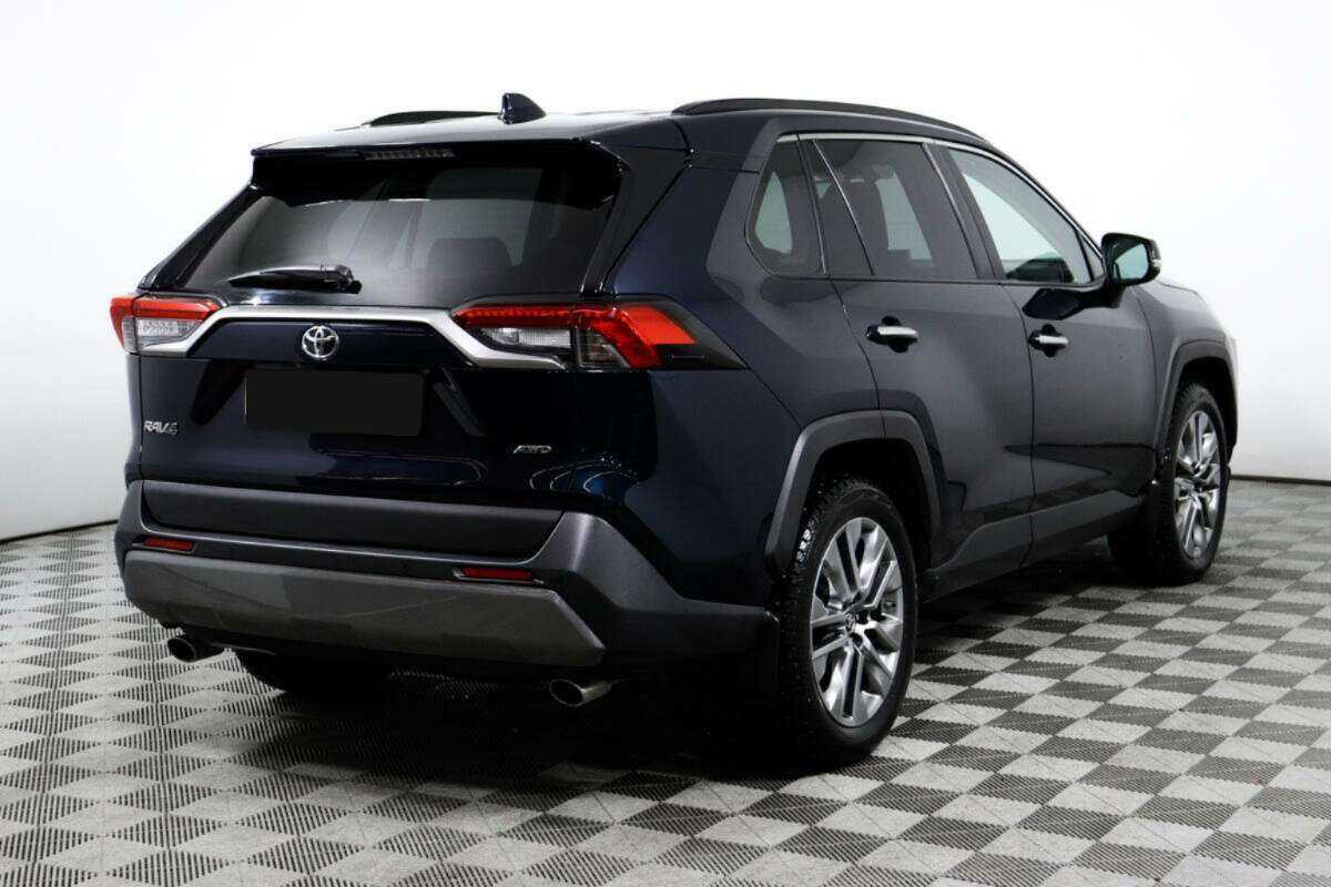 Toyota RAV4 с пробегом — 2020 год. Фото: #4