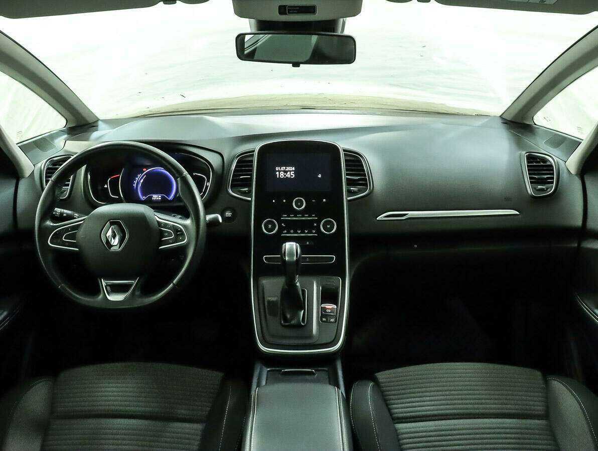 Renault Scenic с пробегом — 2018 год. Фото: #17